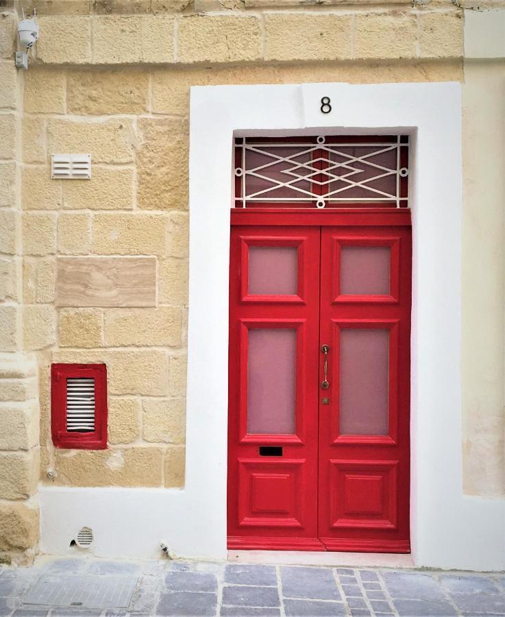 Malta'S Naughtiest Cabaret Apartment Il-Furjana Ngoại thất bức ảnh